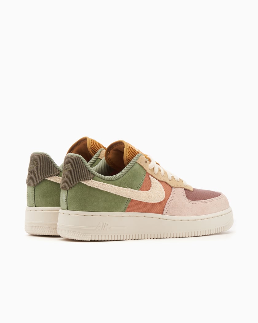 Nike Women's Air Force 1 '07 LX Green FZ3782-386 | FOOTDISTRICT Nike Women's Air Force 1 '07 LX Green FZ3782-386 | FOOTDISTRICT
