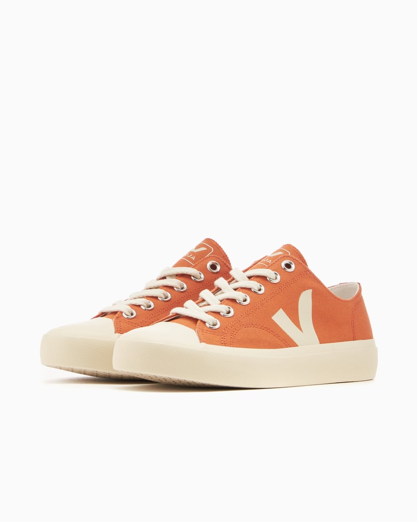 Veja Women s Wata II Low Orange PL0103513A FOOTDISTRICT