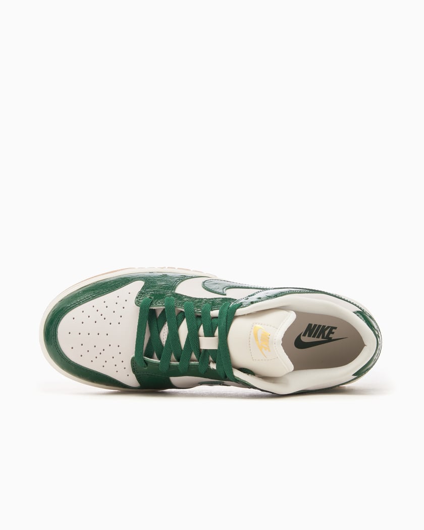 靴 Nike Women's Dunk Low LX \"Gorge Green\" Buy Wmns Dunk Low LX 'Gorge Green Ostrich' - FJ2260 002 | GOAT