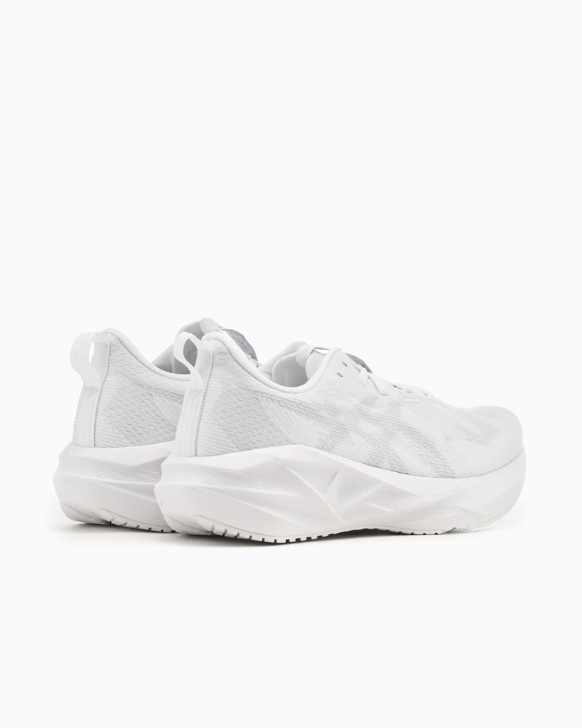 ASICS Women's Novablast Blanco 1012B765-100 FOOTDISTRICT
