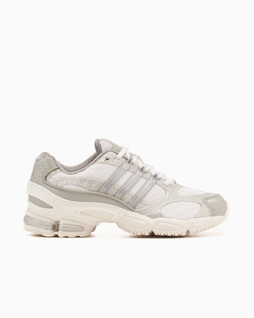 adidas Originals Ozweego Pro Plateado IH0398 FOOTDISTRICT