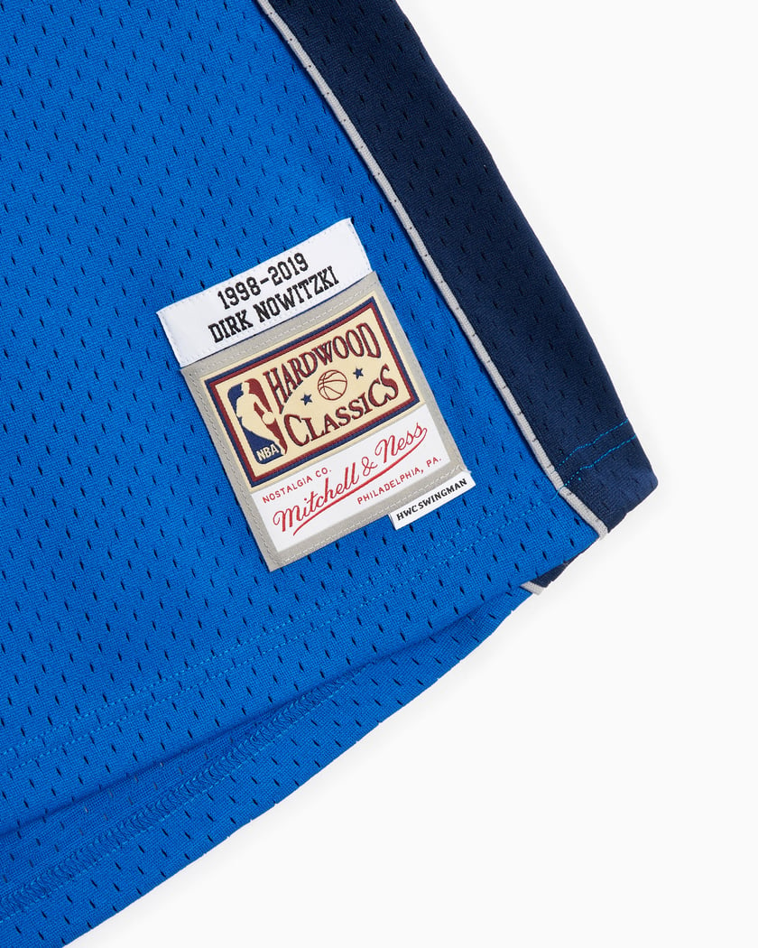 Dirk Nowitzki men's Mavericks jersey
