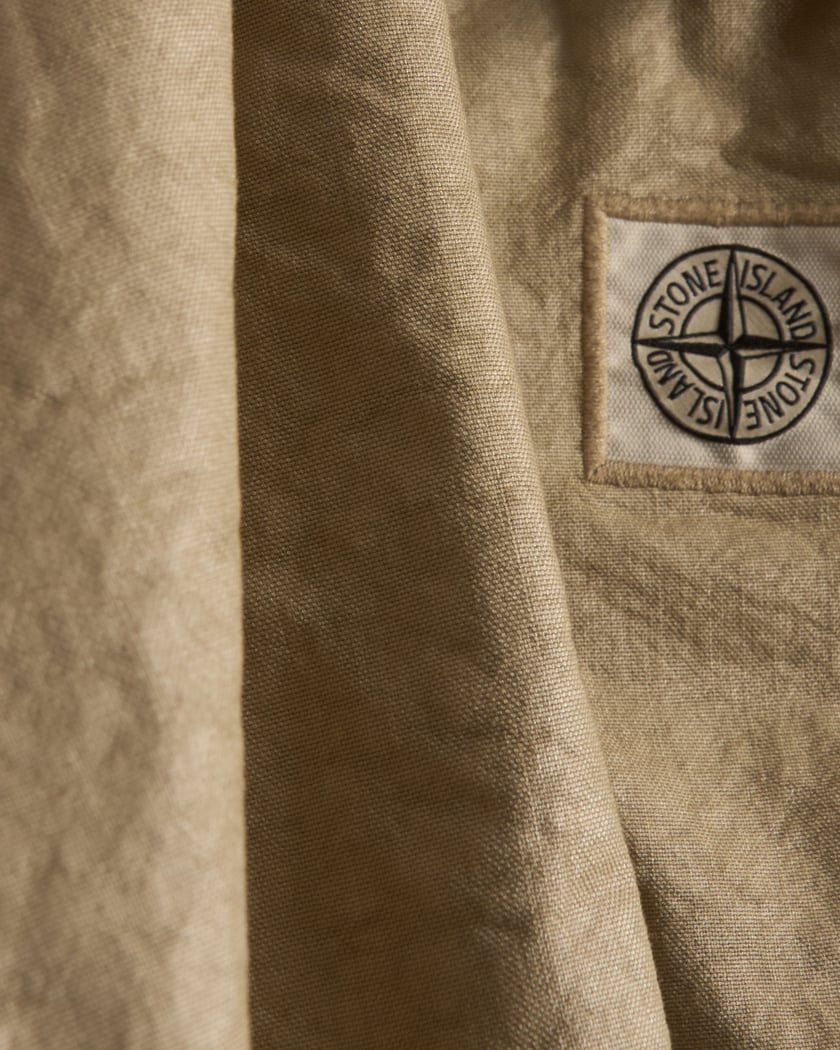 Stone Island Men's Shorts Brown K1S15L100012S0069-V0094 Stone Island Men's Shorts Brown K1S15L100012S0069-V0094