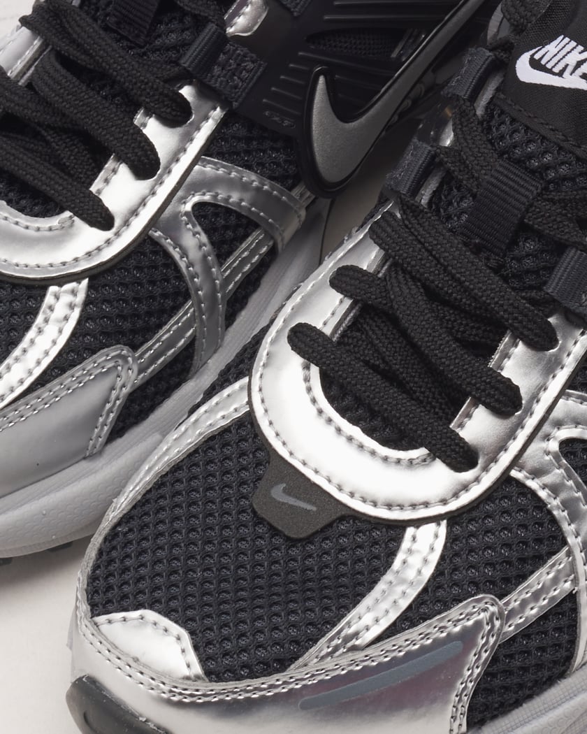 Black and gray nikes womens online