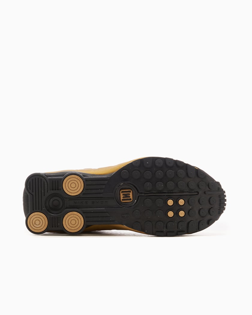 Nike Women s Shox R4 Dorato AR3565 005 FOOTDISTRICT