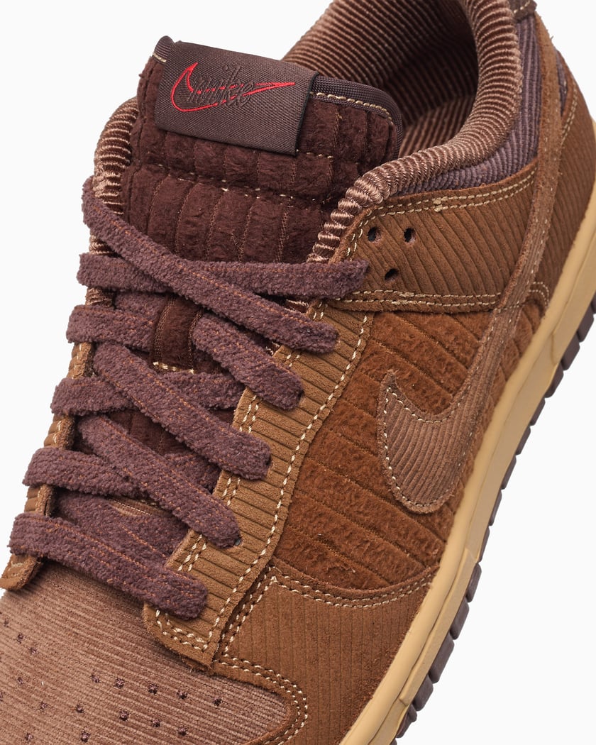 sb dunk corduroy