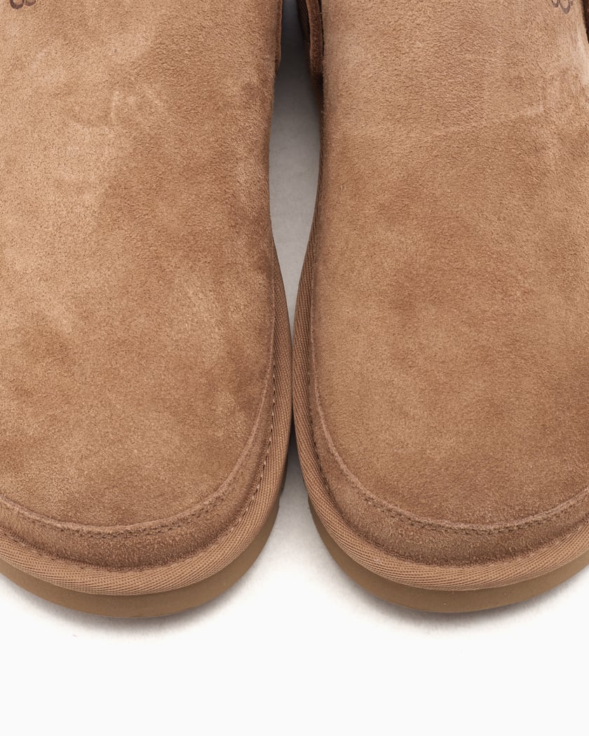 サンダル UGG FW25 Camel suede Goldencoast slippers (1166915 CHE) Men's Goldencoast Clog II Chestnut – Tradehome Shoes
