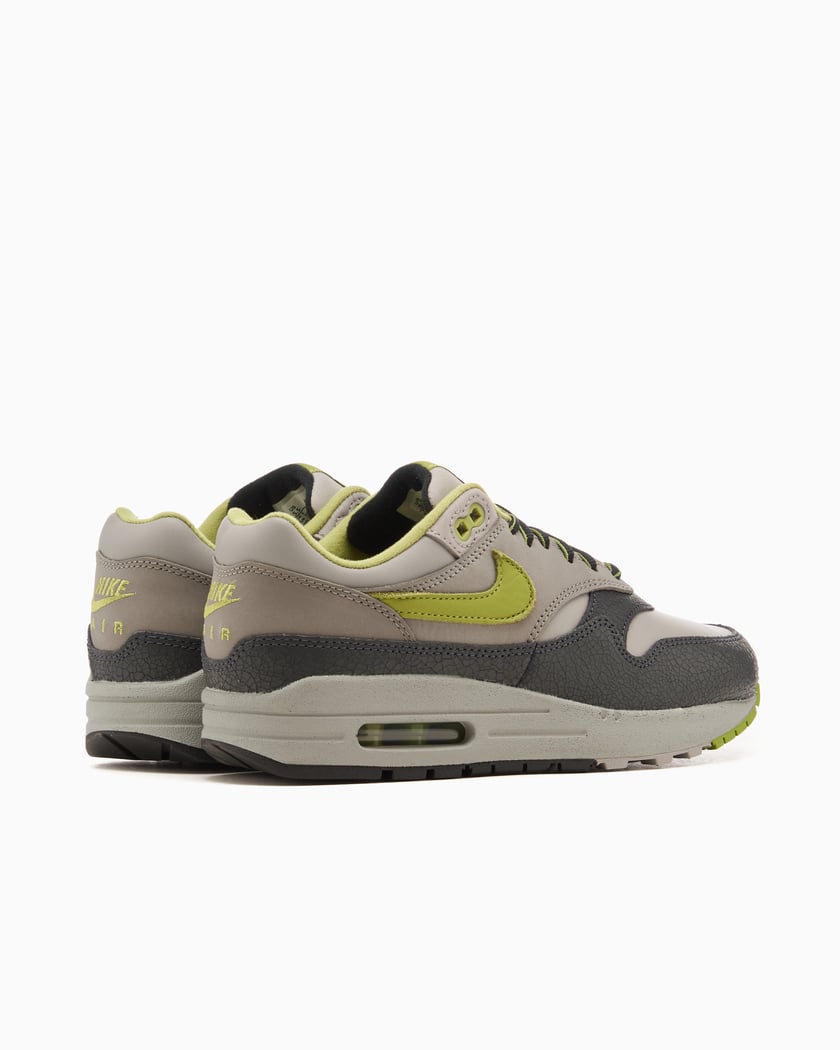 Nike x HUF Air Max 1 Anthracite Pear Grau HF3713 002 FOOTDISTRICT