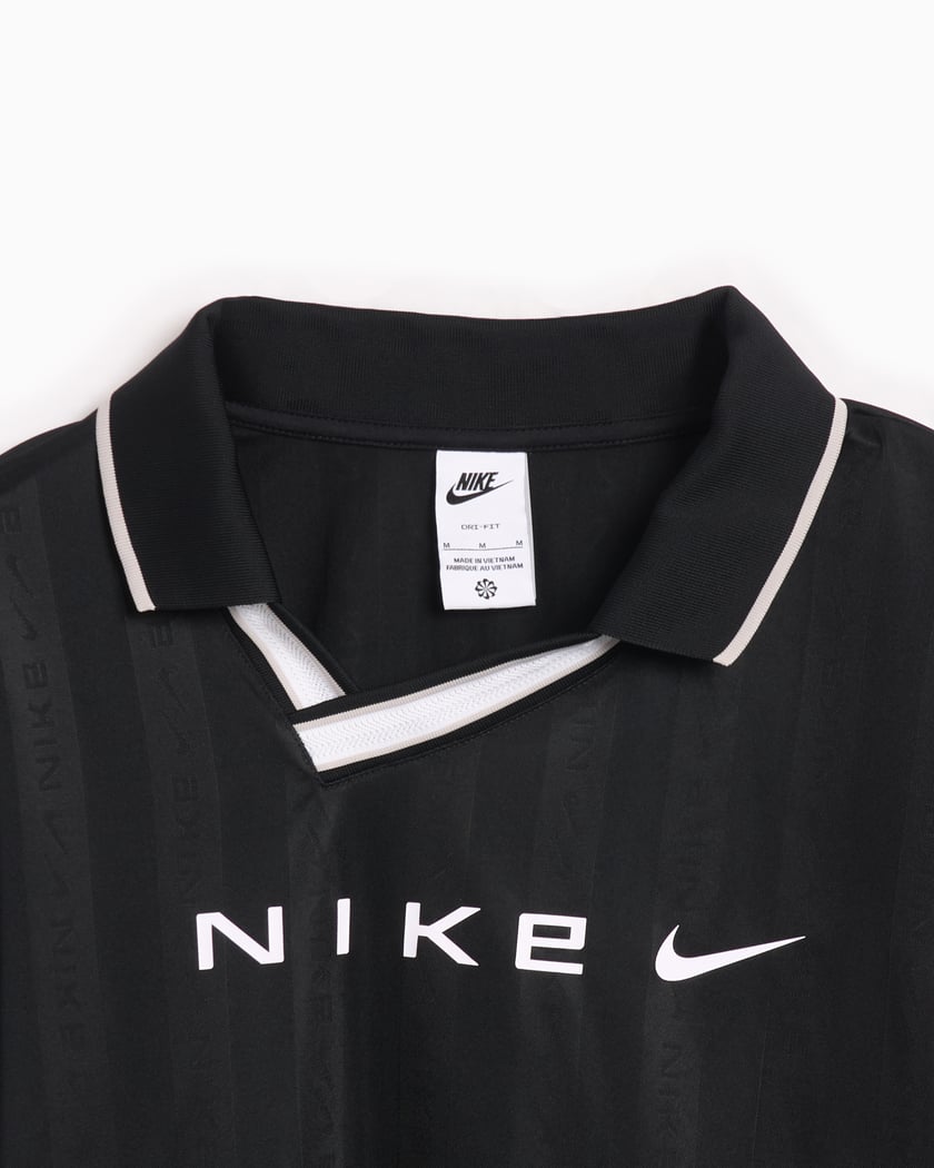 Black and white nike t shirt women's on sale