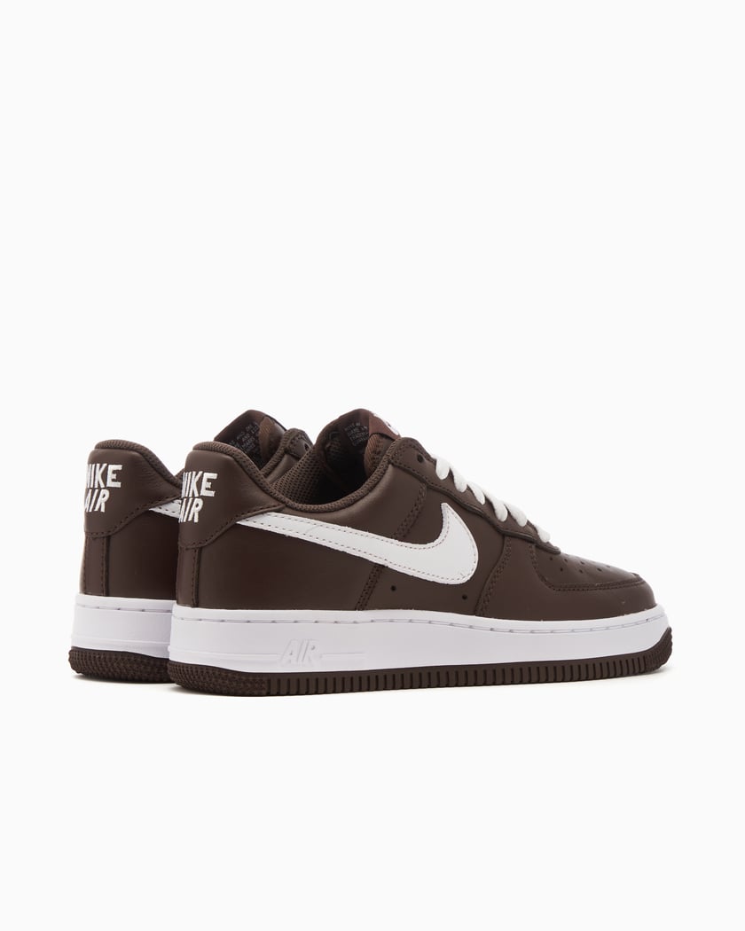 Nike marrones 2024