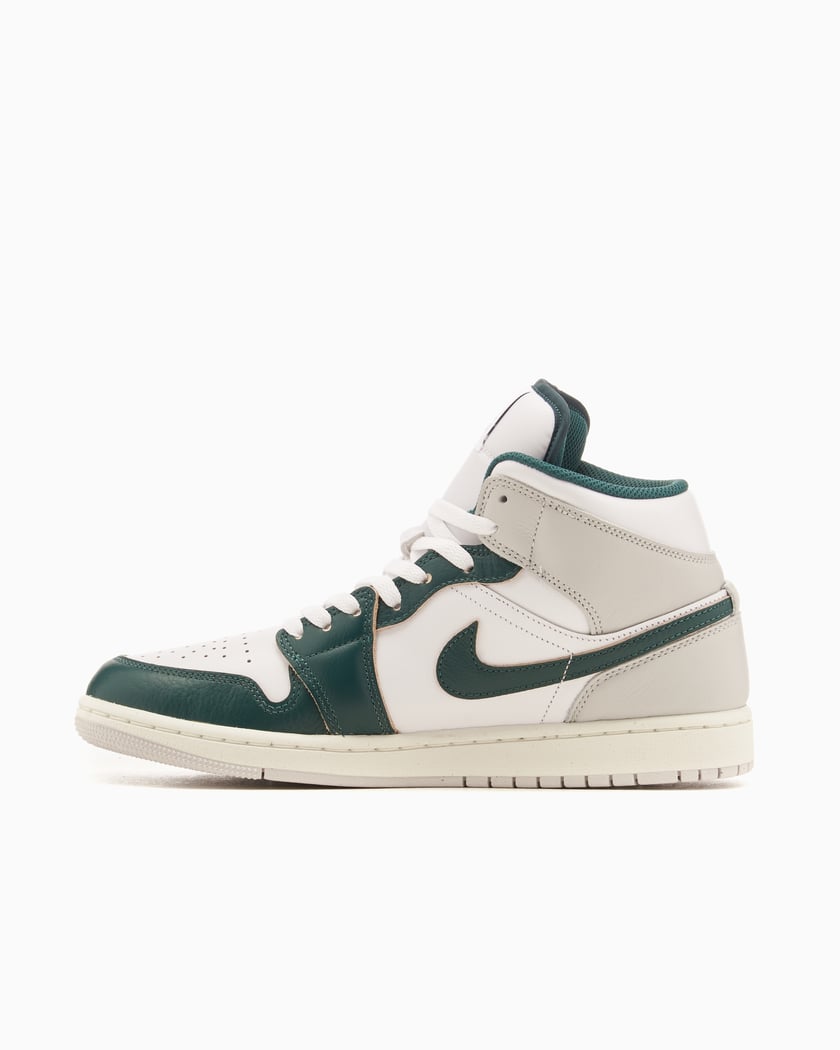 Jordan air 1 mid green 2025