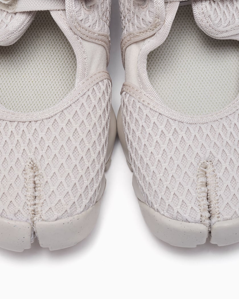 Nike Women's Air Rift Beige HM8288-100 | FOOTDISTRICT