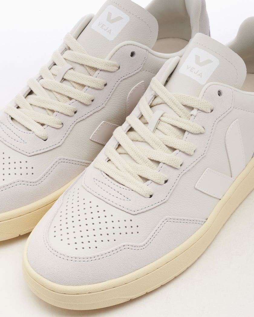 Veja V-90 O.T. Leather Gray VD2003379B | FOOTDISTRICT Veja V-90 O.T. Leather Gray VD2003379B | FOOTDISTRICT