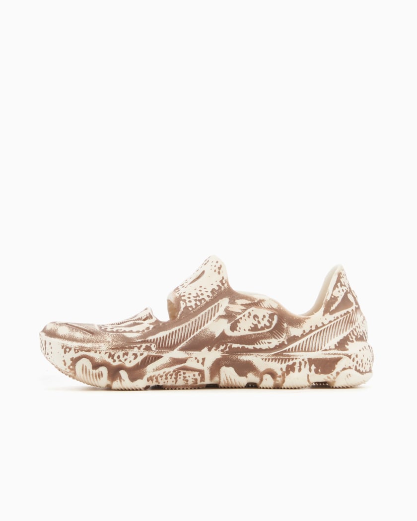 Nike ISPA Universal