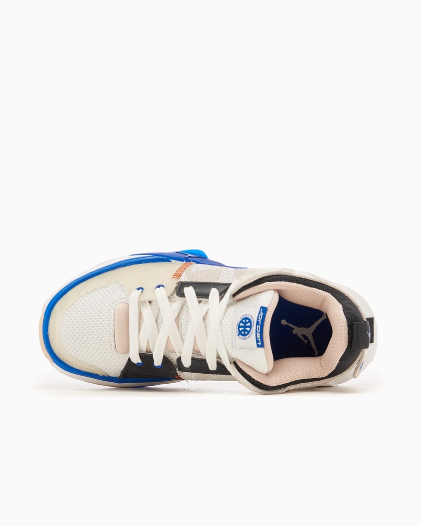 Sneakers edition limitée jordan on sale