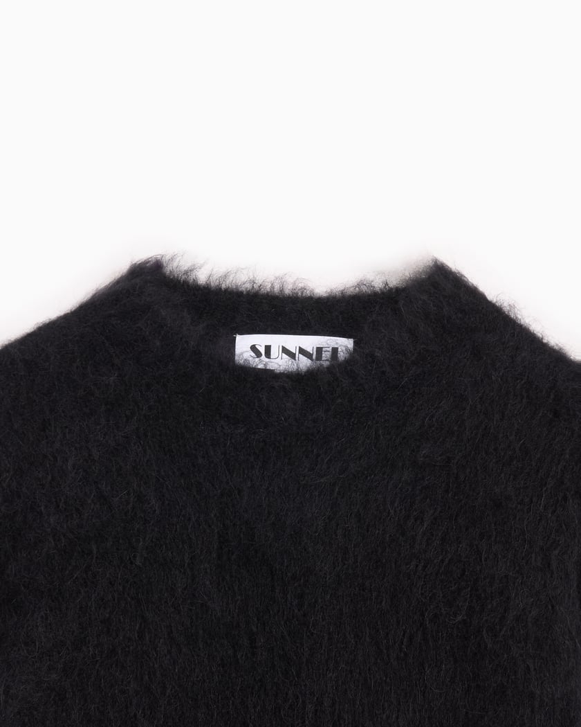 Round neck black sweater 2025