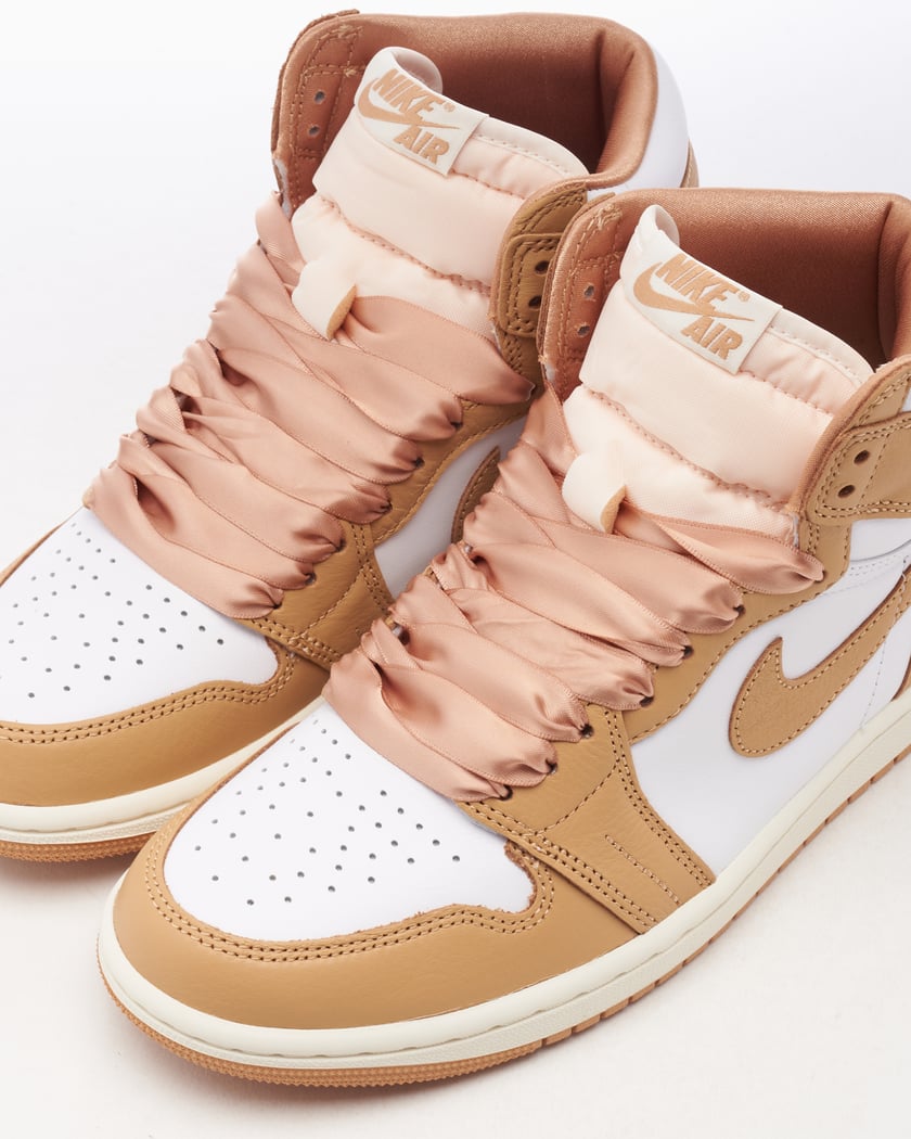 Air Jordan Women s 1 Retro High OG Praline Beige FN6622 201 FOOTDISTRICT