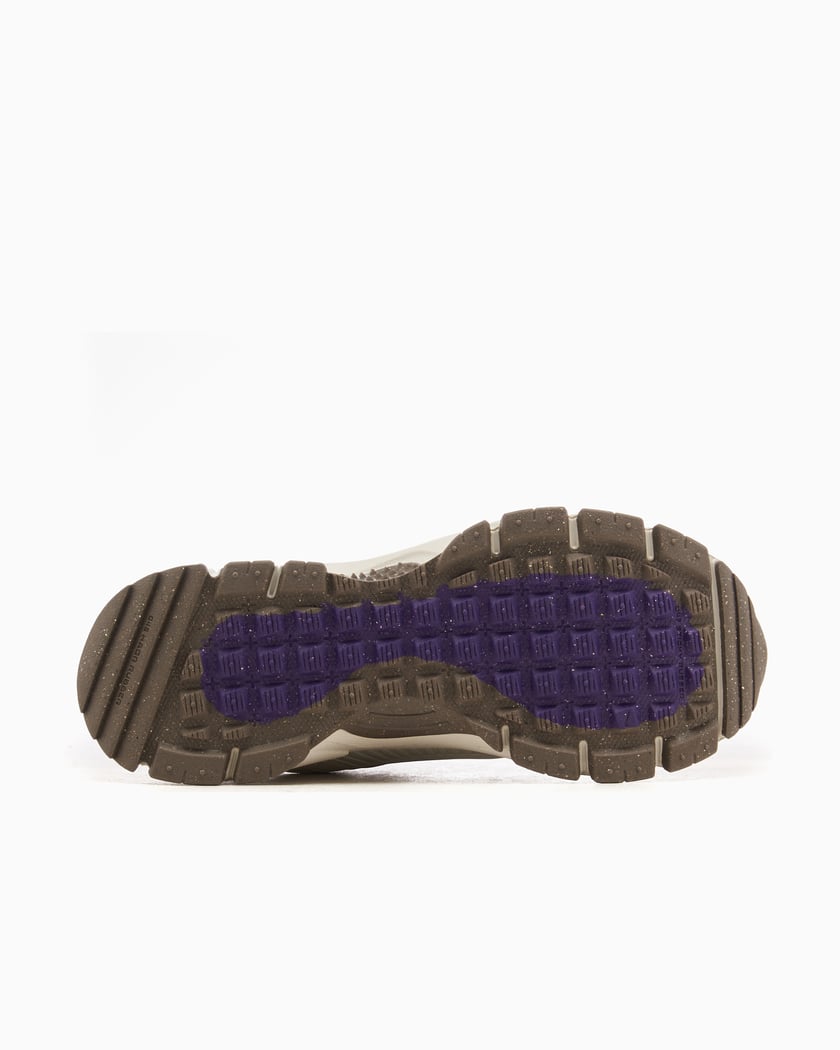 Nike Women s Zoom Vomero Roam Marrone HQ2181 006 FOOTDISTRICT