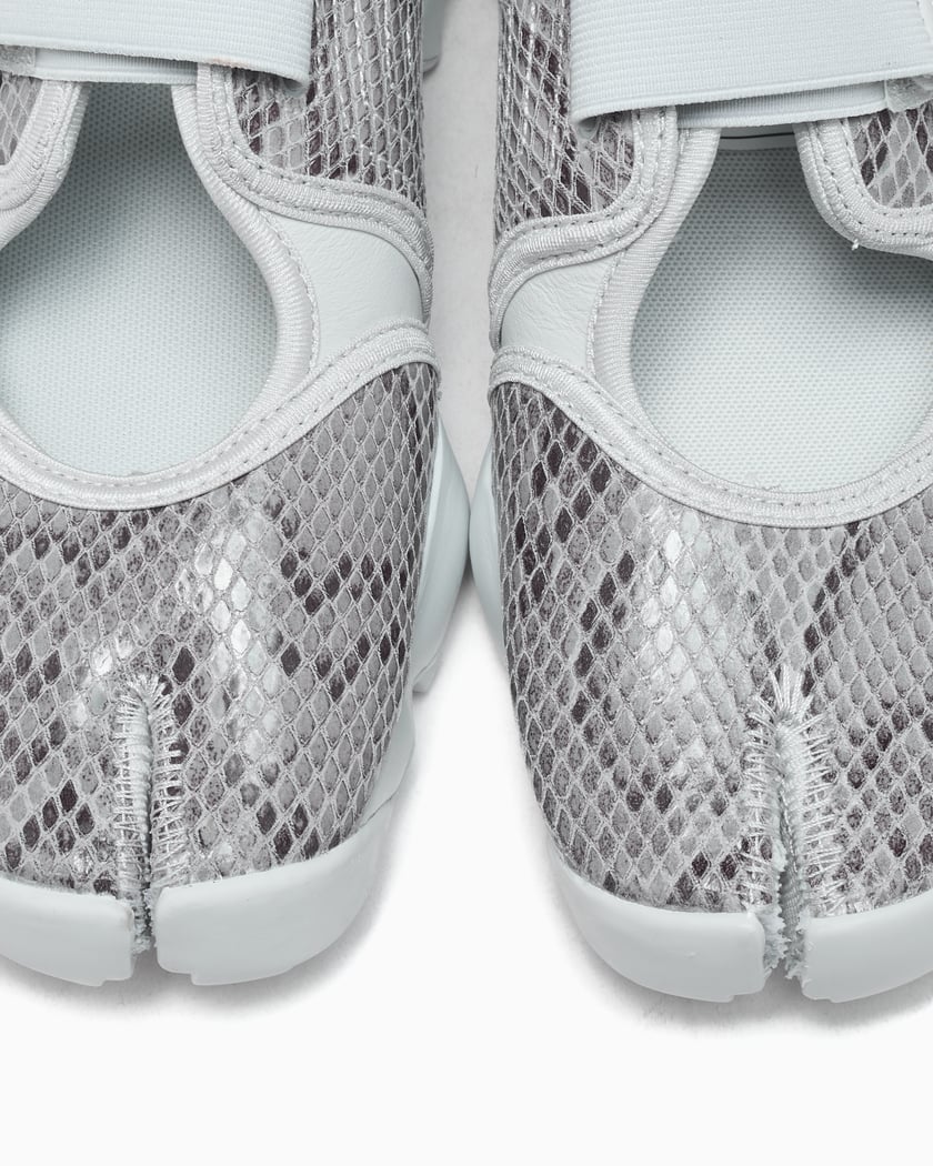 新品 WMNS NIKE AIR RIFT PHOTON DUST 23cm NIKE WMNS AIR RIFT PHOTON DUST/SUMMIT WHITE（ナイキ ウィメンズ