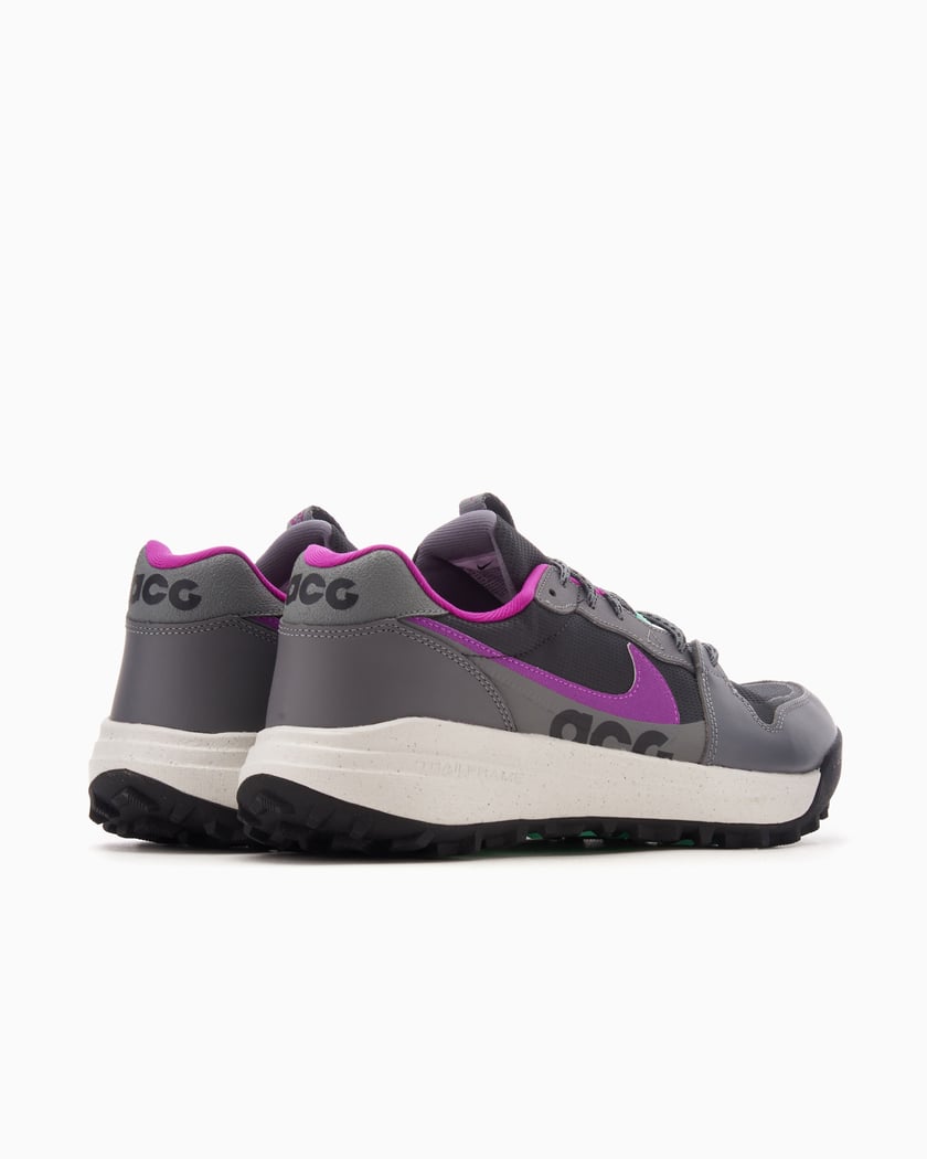 Nike on sale acg sneakers