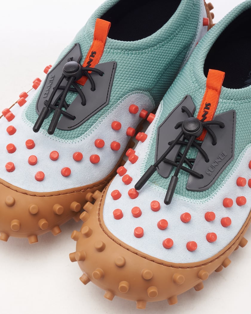 Elastic sneaker top