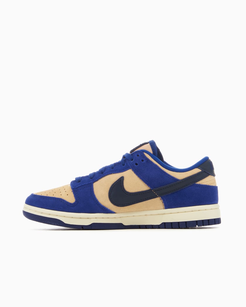 Nike sb dunk suede sale