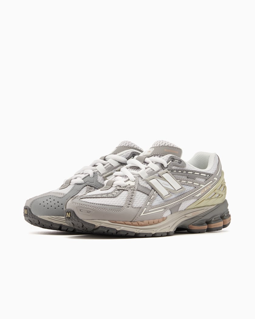P6 nike silver discount