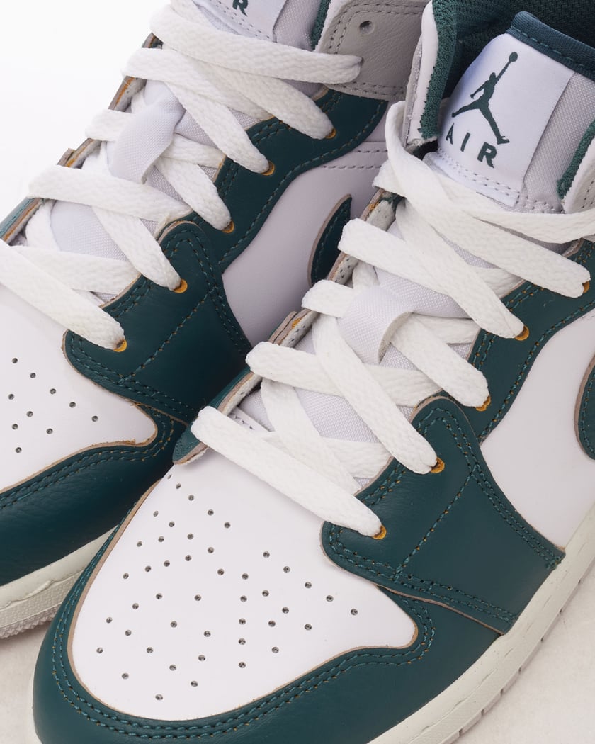 Air jordan mid se gs cheap