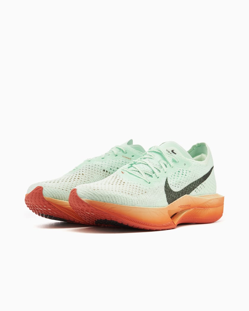Nike Women s ZoomX Vaporfly Next 3 Verde HJ7040 300 FOOTDISTRICT