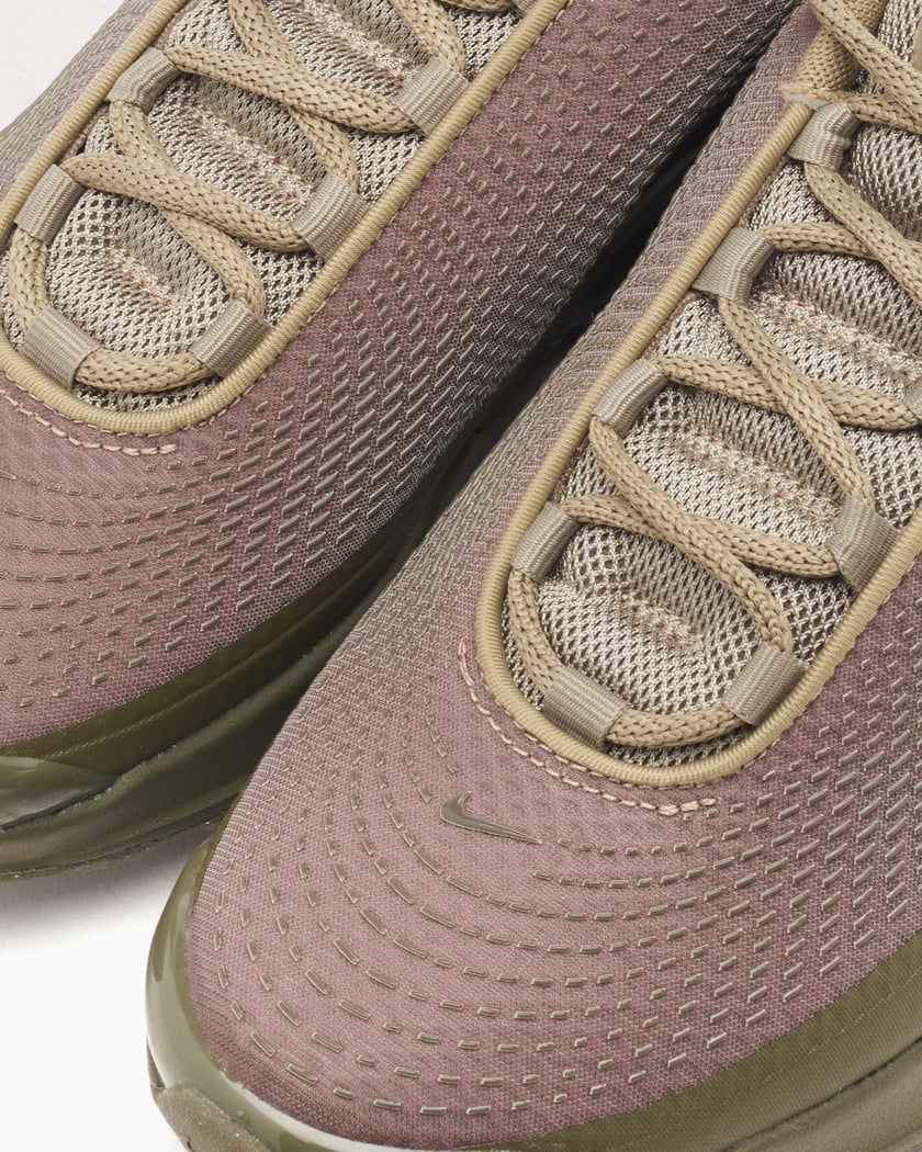 Nike Air Max DN Olive Grun DV3337 200 FOOTDISTRICT