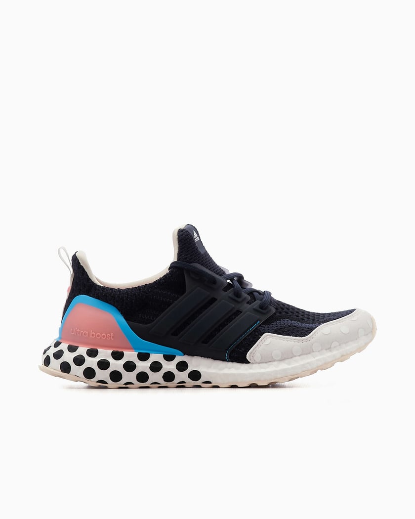 All black womens ultra boost store