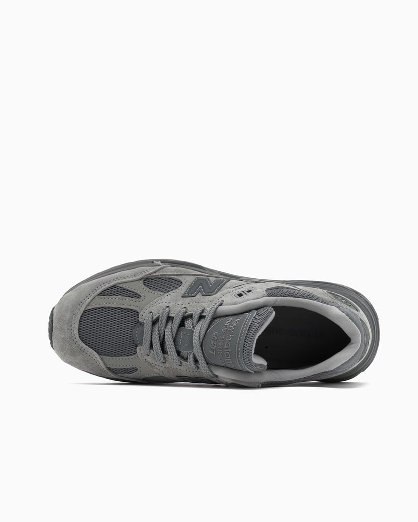 ★thisisneverthat X New balance★ U991TN2★送料・関税込★ thisisneverthat New Balance 991v2 U991TN2 | SneakerNews.com
