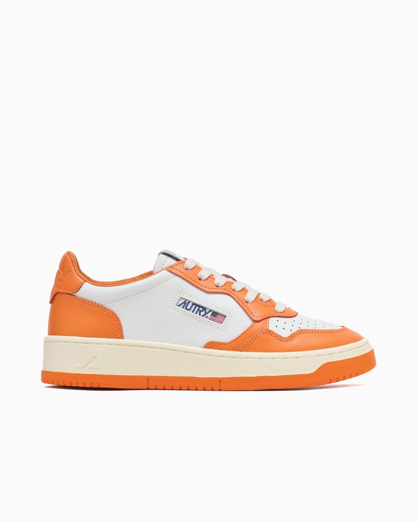 Autry Women's Medalist Low Leather Orange AULWWB66 | FOOTDISTRICT