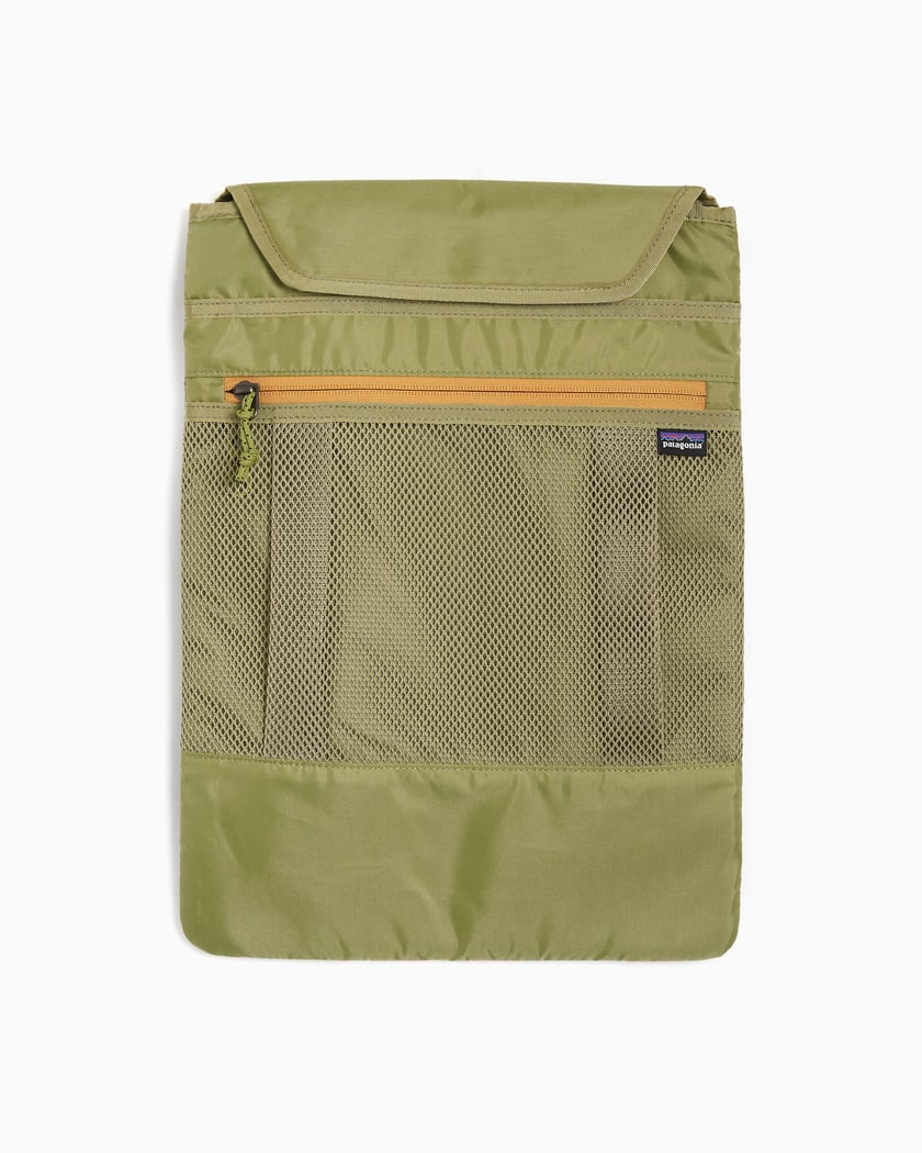 Patagonia Refugio Daypack 26L Unisex Backpack Green 47913 BUGR FOOTDISTRICT