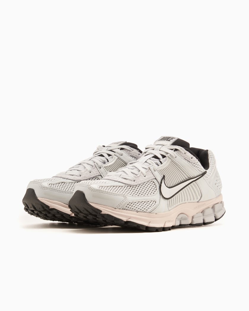 Nike Women s Zoom Vomero 5 Grigio FN6742 002 FOOTDISTRICT