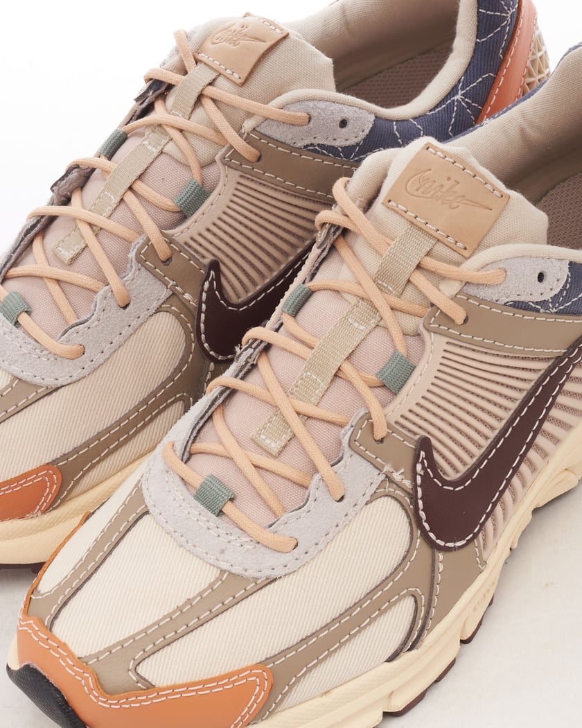 Nike vomero 13 beige deals