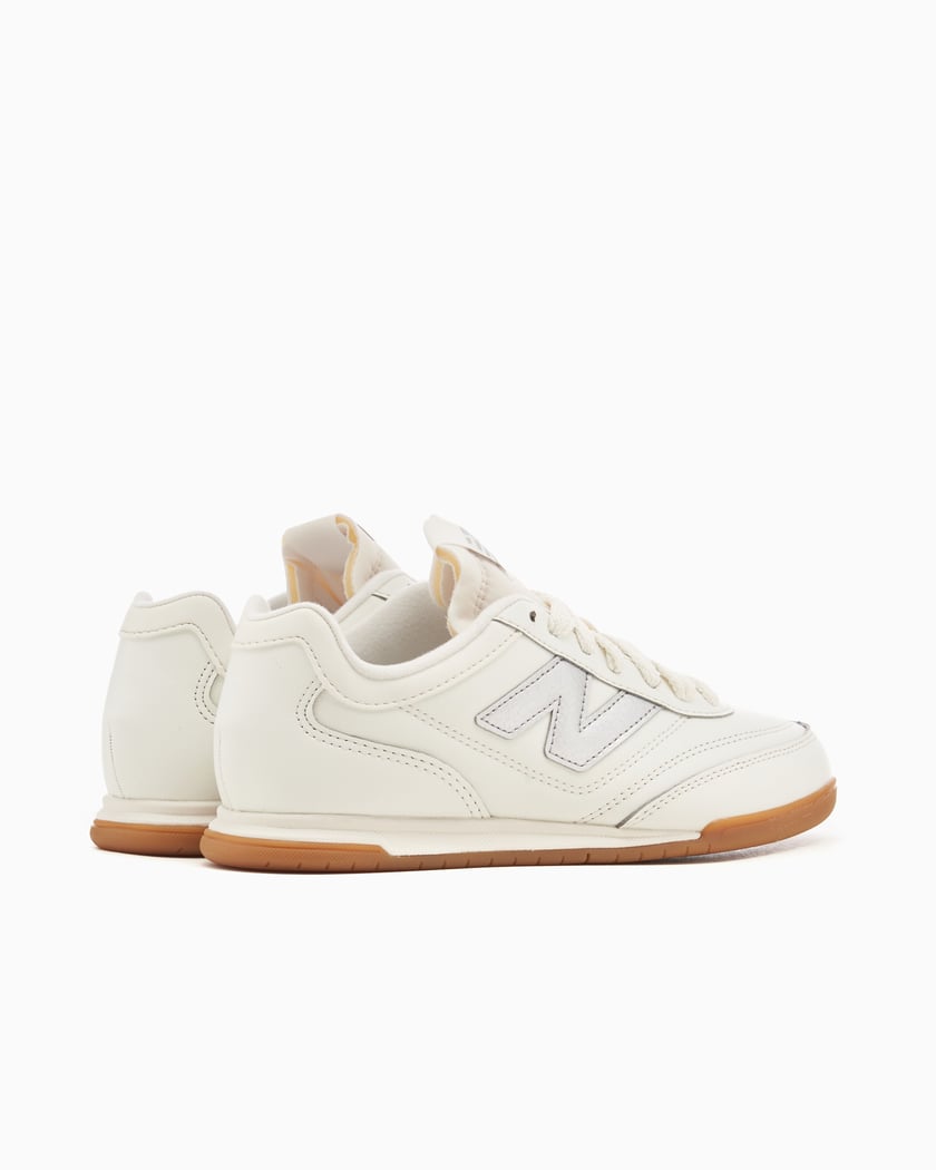 【新品未使用】【New balance for emmi】URC42(22.5) New Balance for emmi】URC42(スニーカー)｜シューズ｜emmi