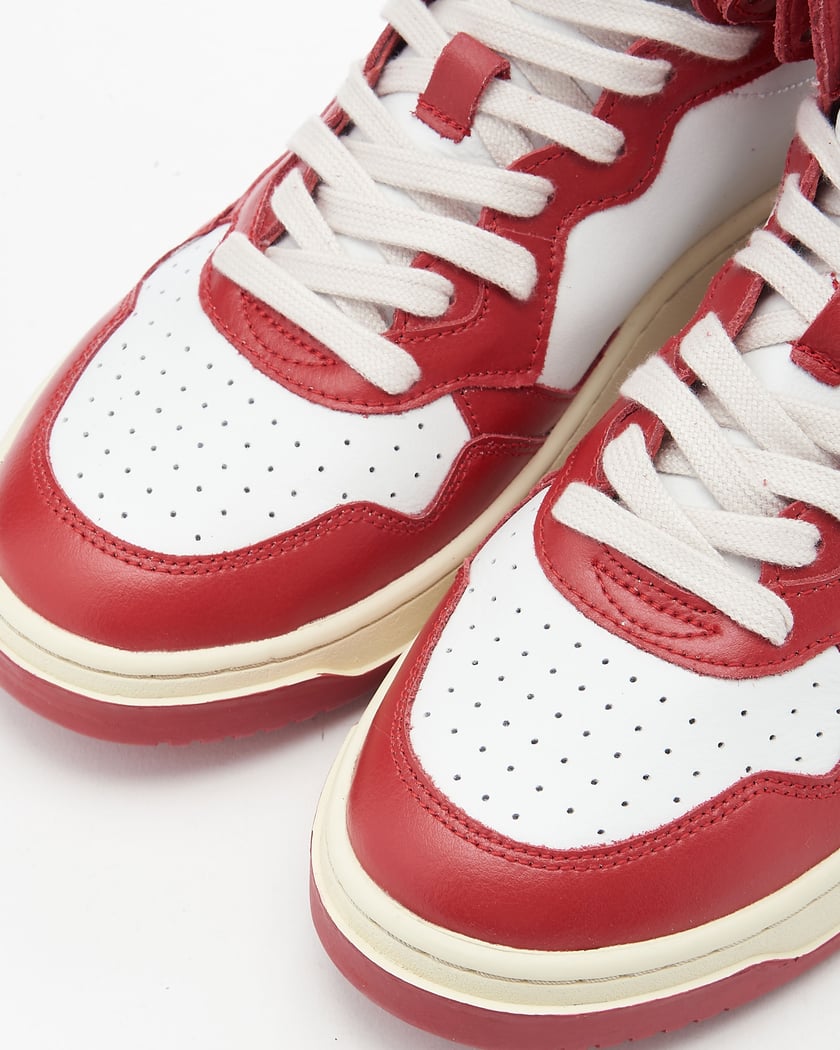 Autry 01 Medalist Mid Leather Red AUMMWB02 | FOOTDISTRICT