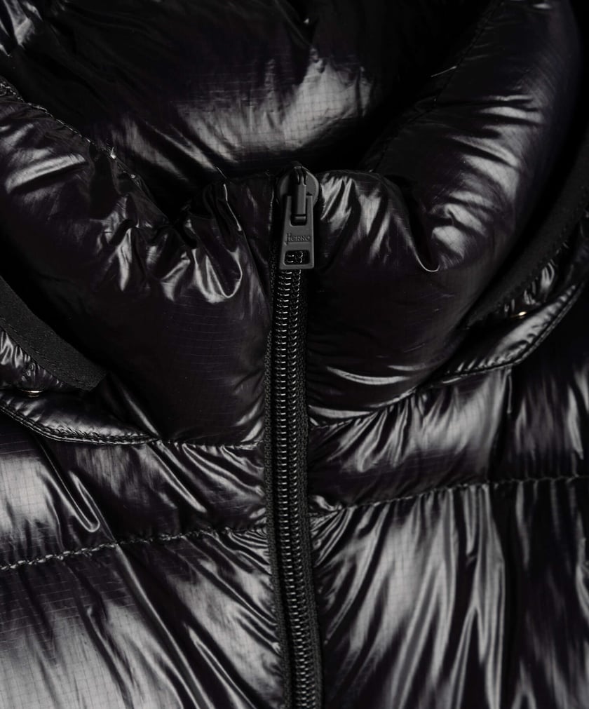 Plumas negro hombre hot sale