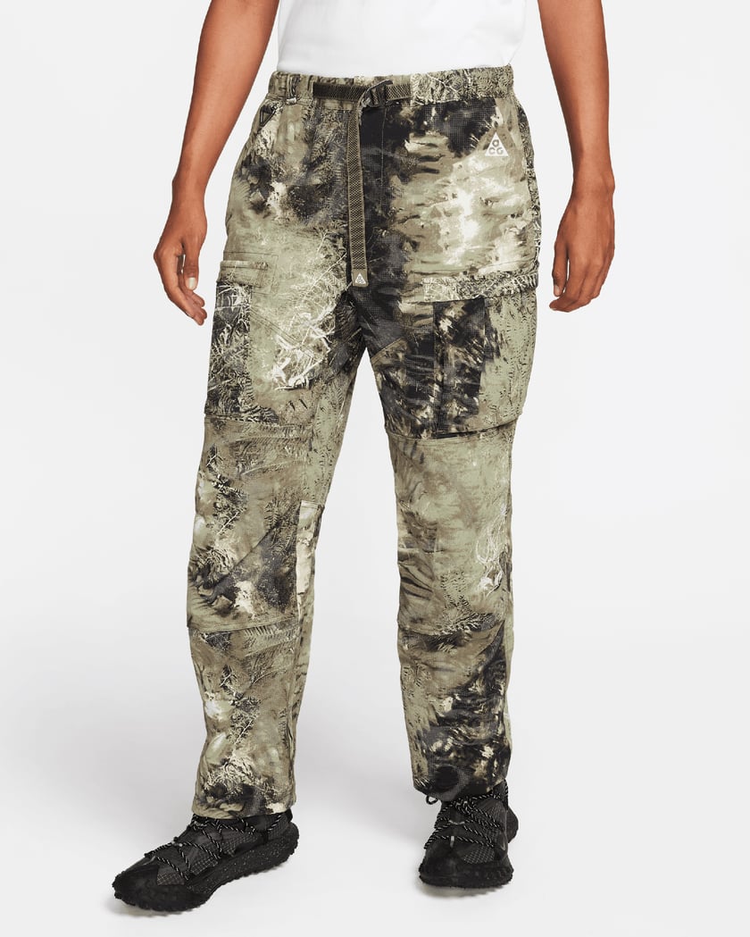 正規代理店 Nike  ACG パンツ
