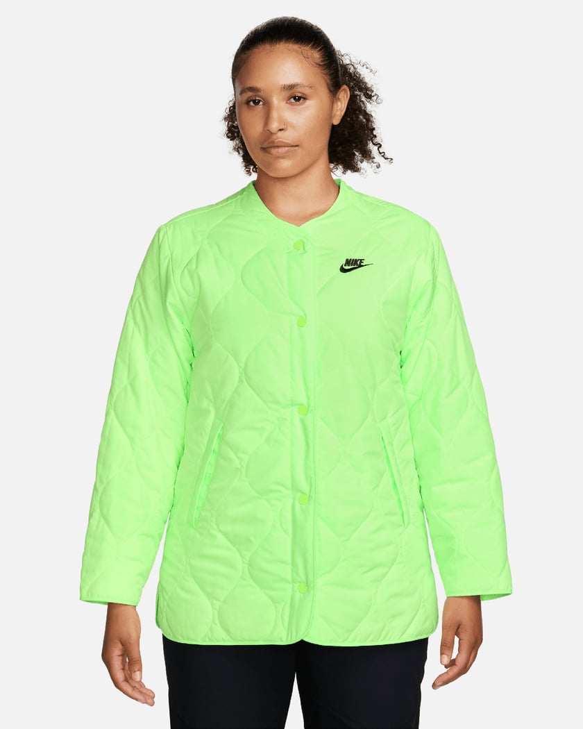 Nike Sportswear Women s Sports Utility Jacket Verde FD4239 337 FOOTDISTRICT