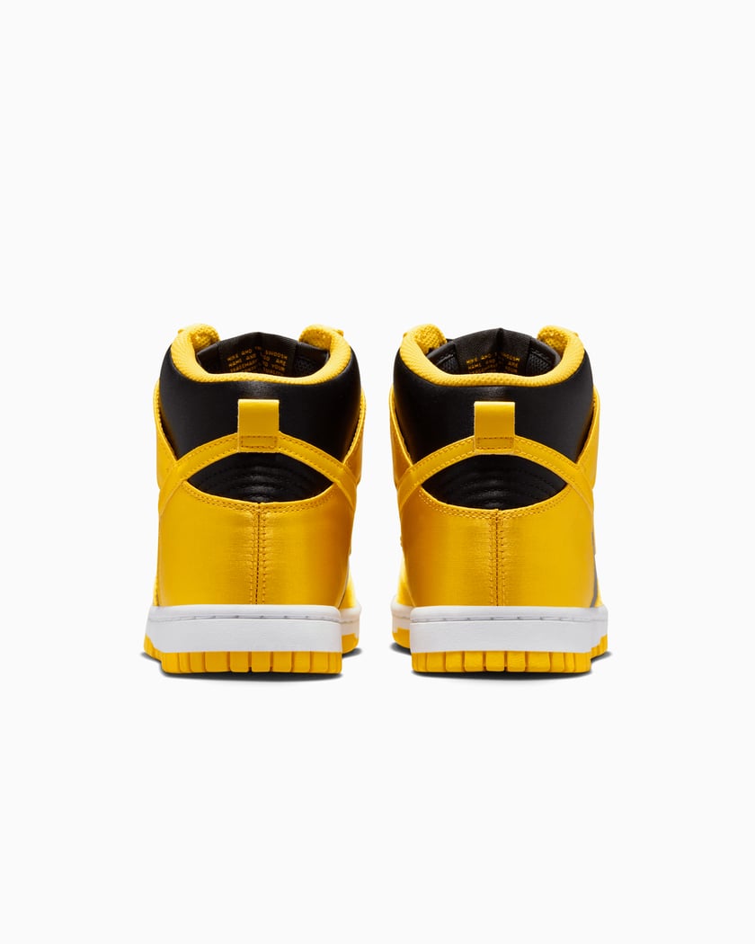 Nike Women's Dunk High 