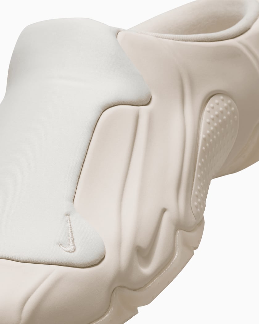 美品 NIKE CLOGPOSITE 29cm Always wanted to wear your Foamposites as clogs? Now you can