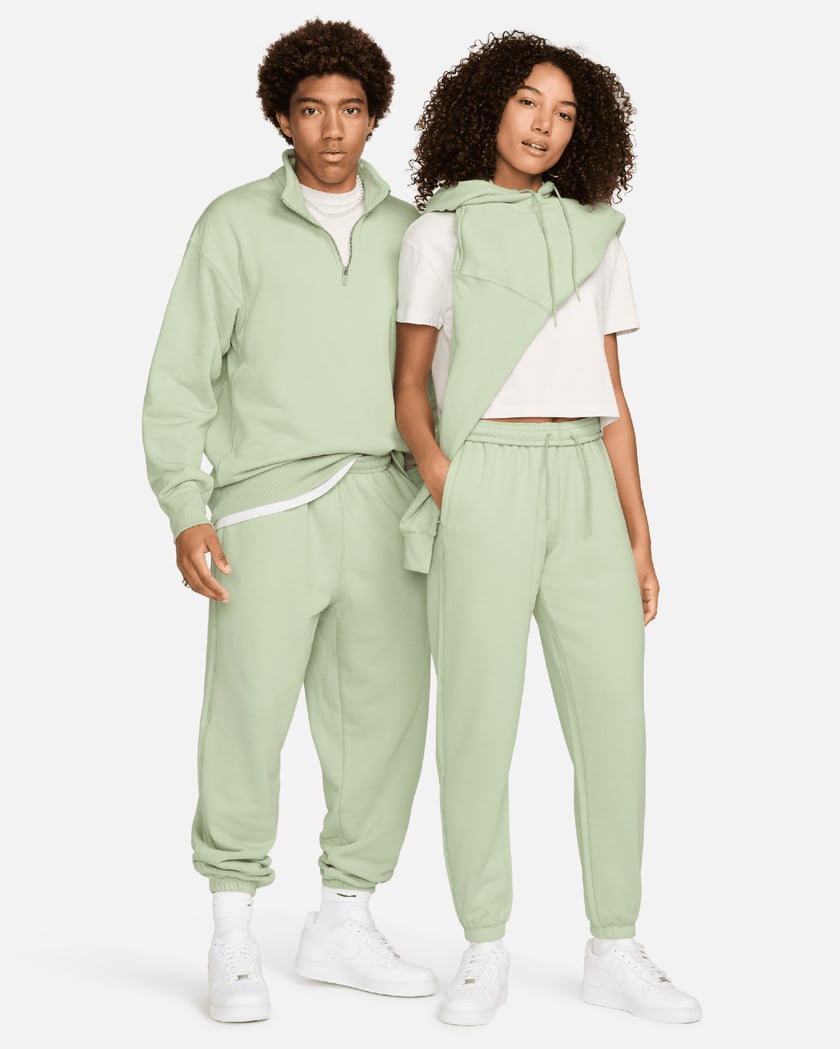 Nike classic fleece pants new arrivals