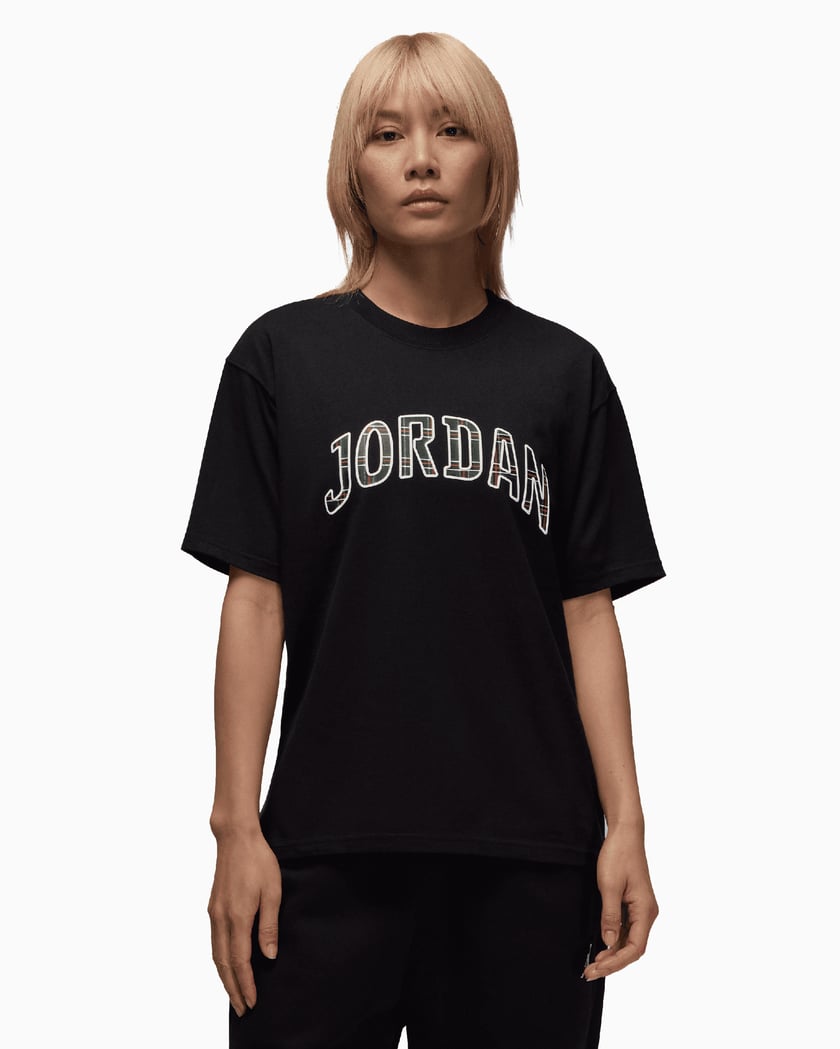 Jordan Women s Graphic T Shirt Black FV7212 010 FOOTDISTRICT