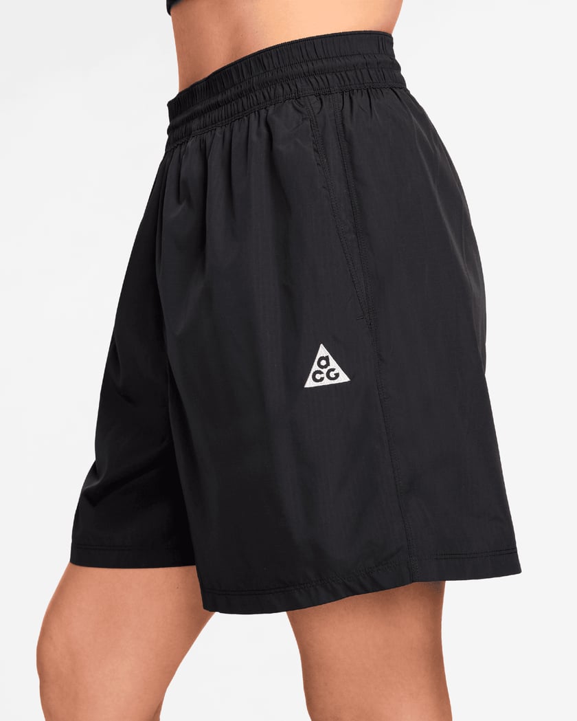pantalon corto nike acg