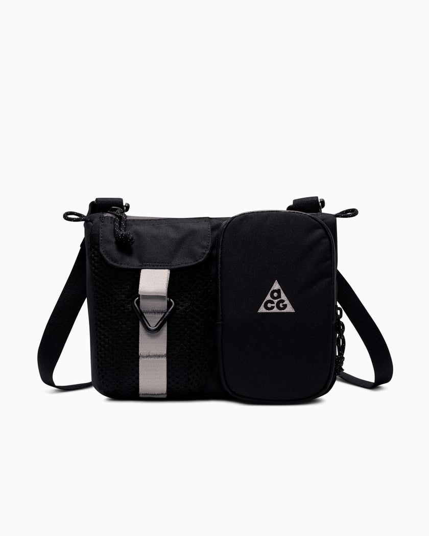 Nike ACG Daymax Unisex Shoulder Bag Black HJ8180-010 | FOOTDISTRICT