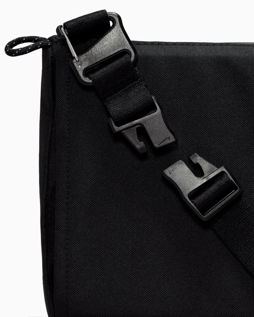 Nike ACG Daymax Unisex Shoulder Bag Black HJ8180-010 | FOOTDISTRICT