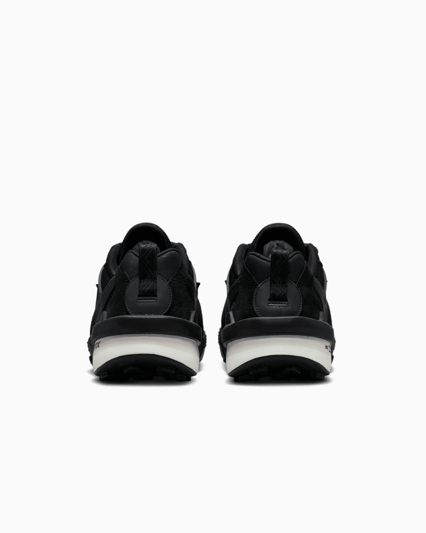 Nike x sacai Zegamadome Vibram Black HQ8618-001 | FOOTDISTRICT