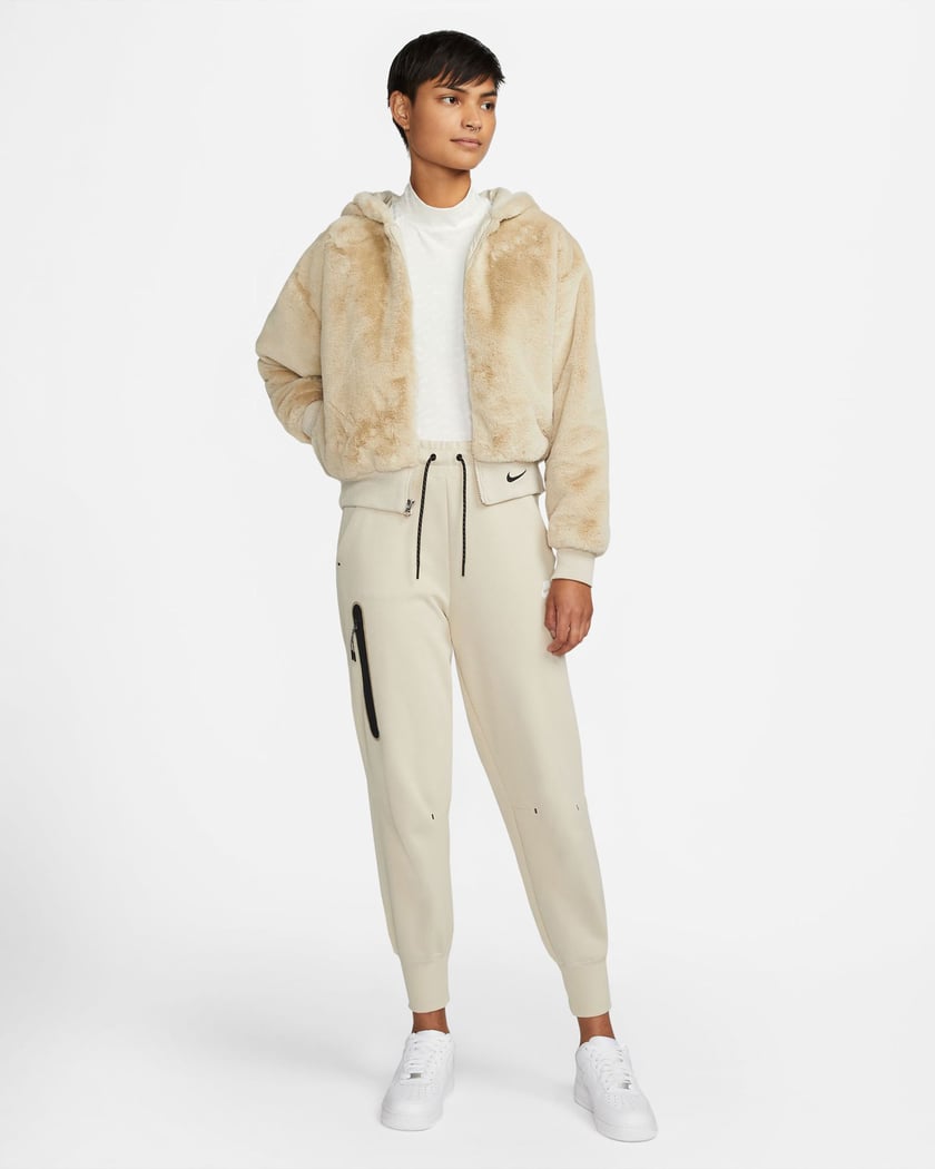 Nike Sportswear Essentials Women s Hoodie Faux Fur Rattan